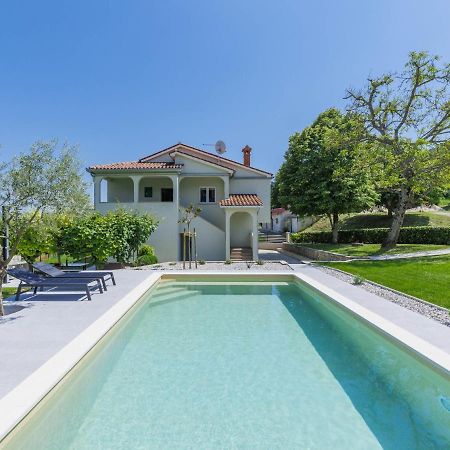 Holiday Home Carlo - Ipc102 By Interhome Pićan المظهر الخارجي الصورة